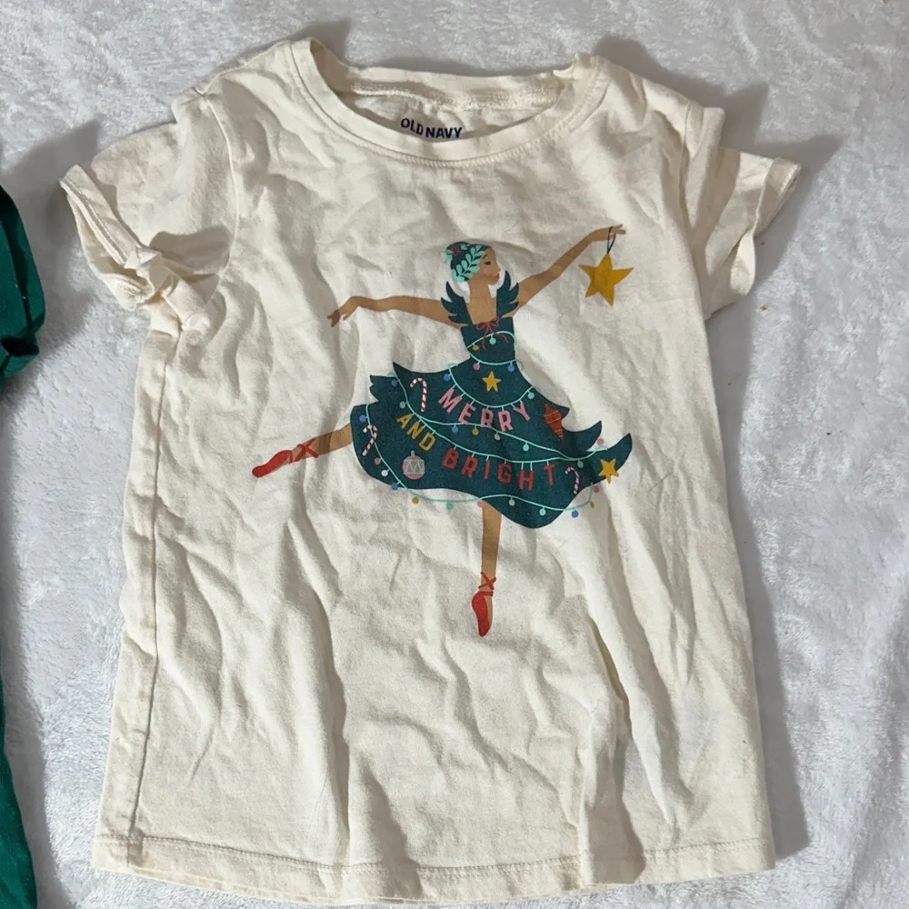 Carters pink button down Christmas PJ set & Christmas tees with legging 5t